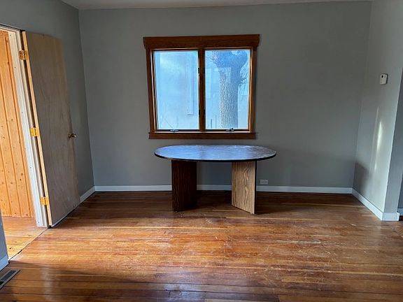 4th image of 417 4th Ave SW