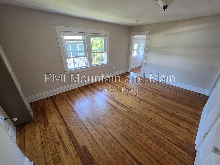 41 Westwood Pl #4 — Photo 5