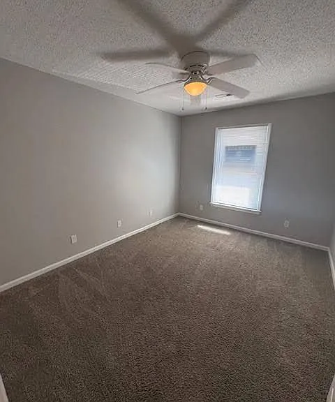 118 W Victoria Ct #D — Photo 6