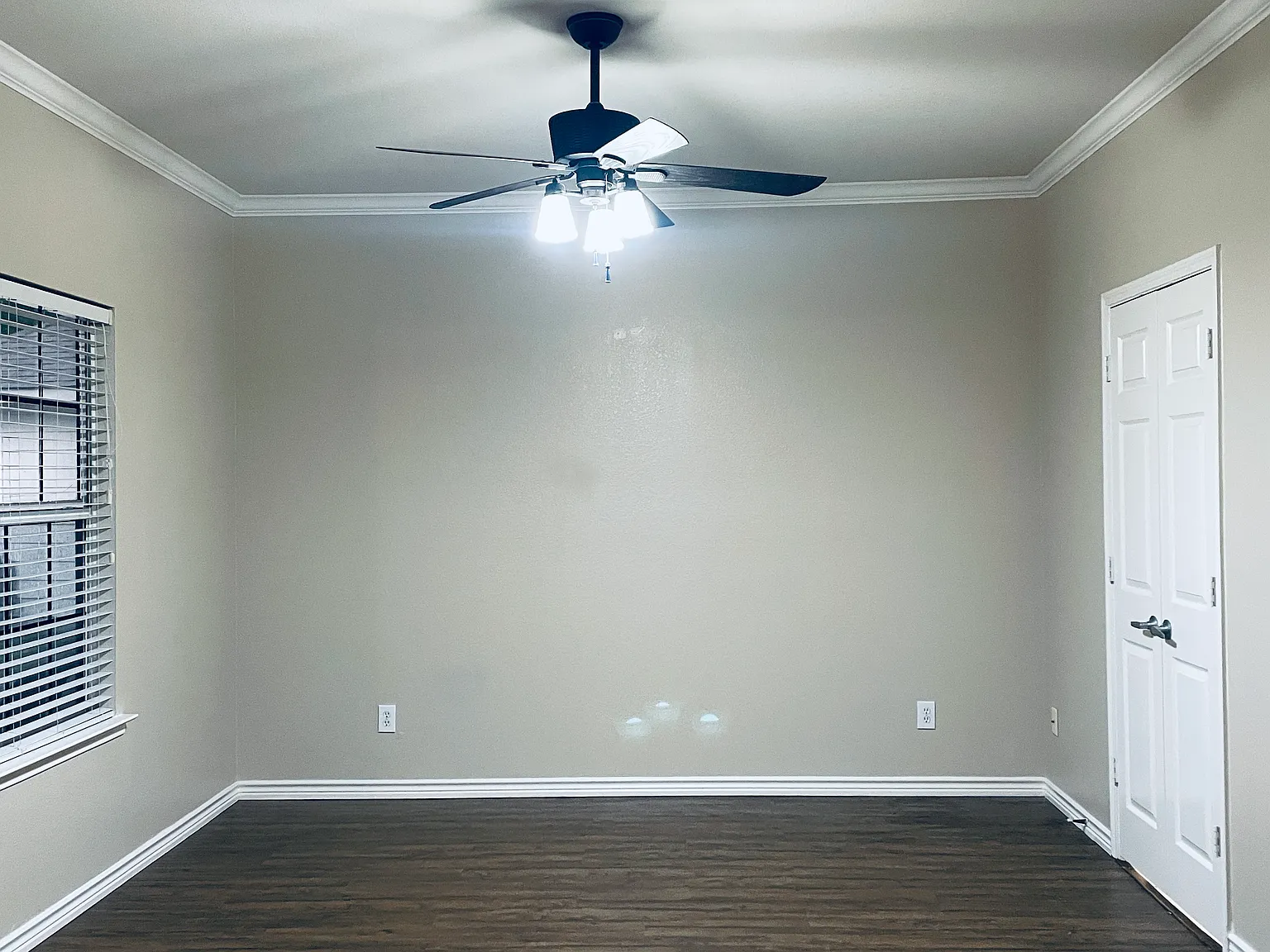 3 bed, 1857 sqft, $2,495 — Photo 2