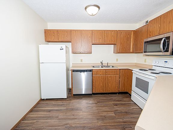 4th image of 3004 Clearwater Ave APT 1
