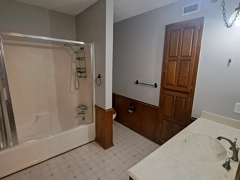 2800 S Fielder Rd #A — Photo 4