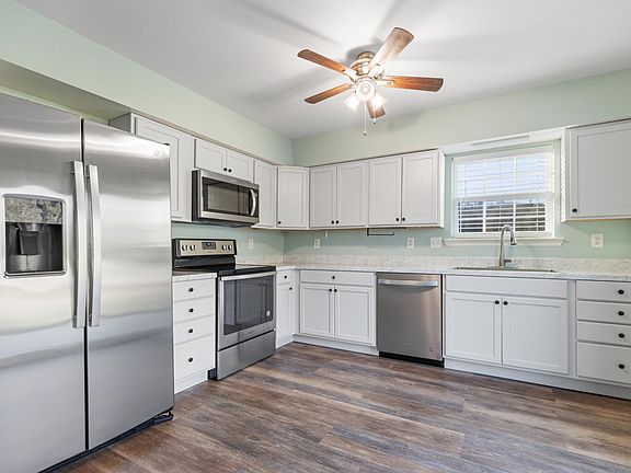 5th image of 128 Meadowland Dr