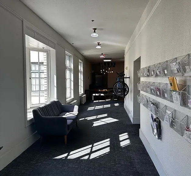 Webster Apartment — Photo 12
