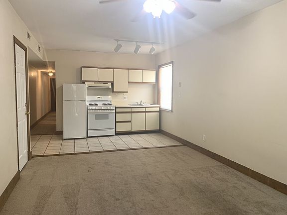 4th image of 3018 Ellwood Ave APT 4
