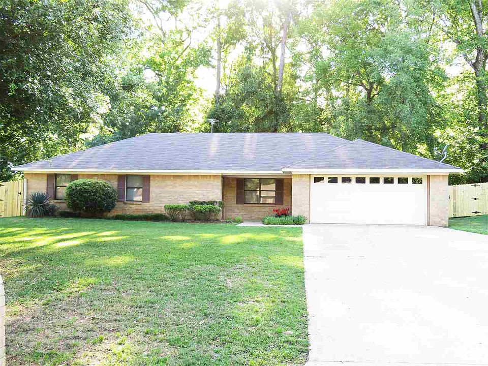 1st image of 207 Alicia Dawn Dr