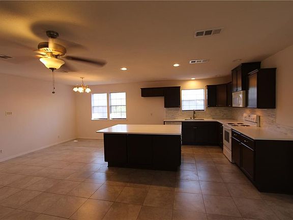 3rd image of 104 Lake Front Dr