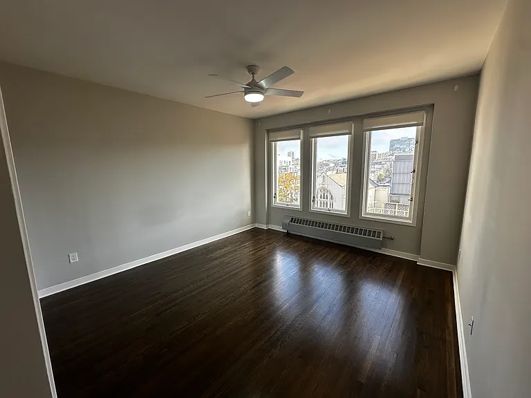 Boulevard Apartments — Photo 9