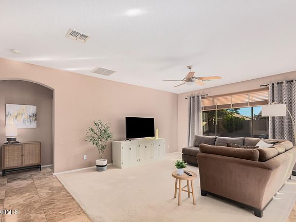 5th image of 1541 E REDWOOD Place