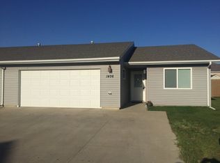 1406 34th Ave SE, Minot, ND 58701