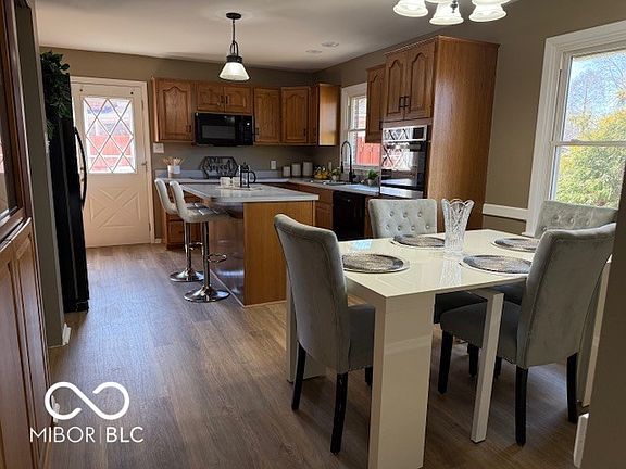 3rd image of 2940 19th St