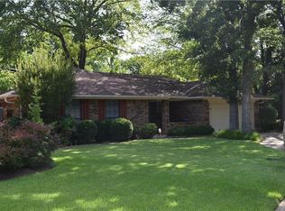 5001 Overridge Dr, Arlington, TX 76017