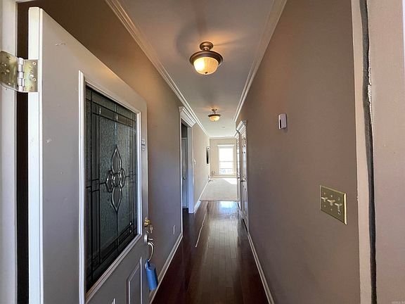 4th image of 1756 White Oak Ln