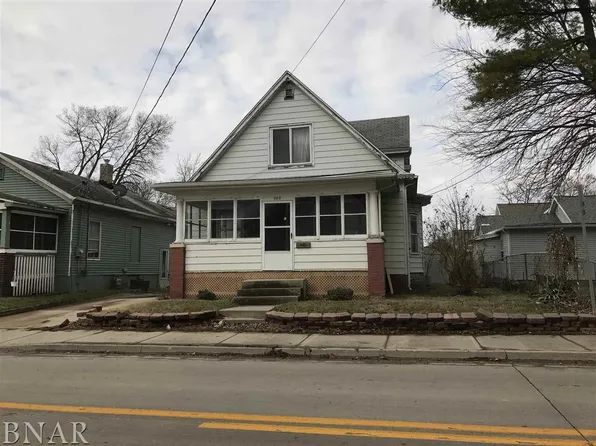 303 S Morris Ave, Bloomington, IL 61701