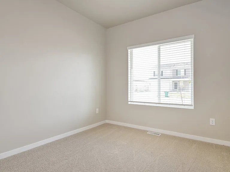2135 Alyssa St — Photo 14