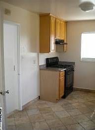 5th image of 21571 Garden Ave