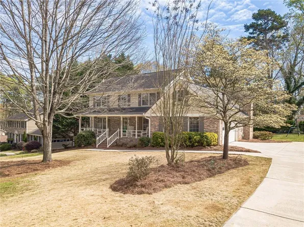 4424 Windsong Ct SW, Lilburn, GA 30047