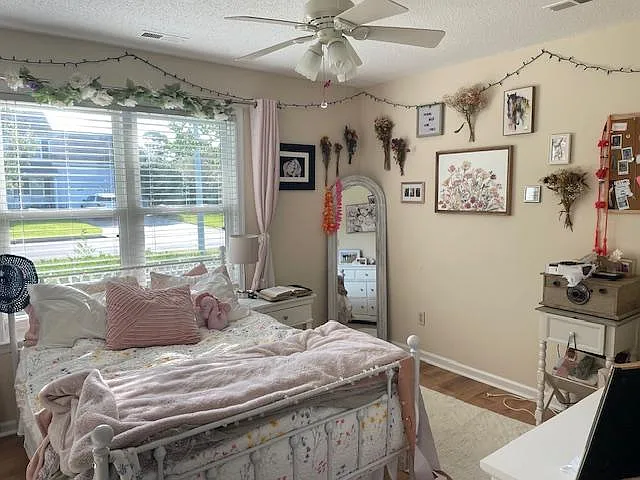 1012 Levy Loop — Photo 9