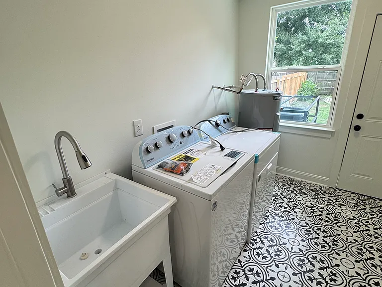4131 Willow St #4133 — Photo 25