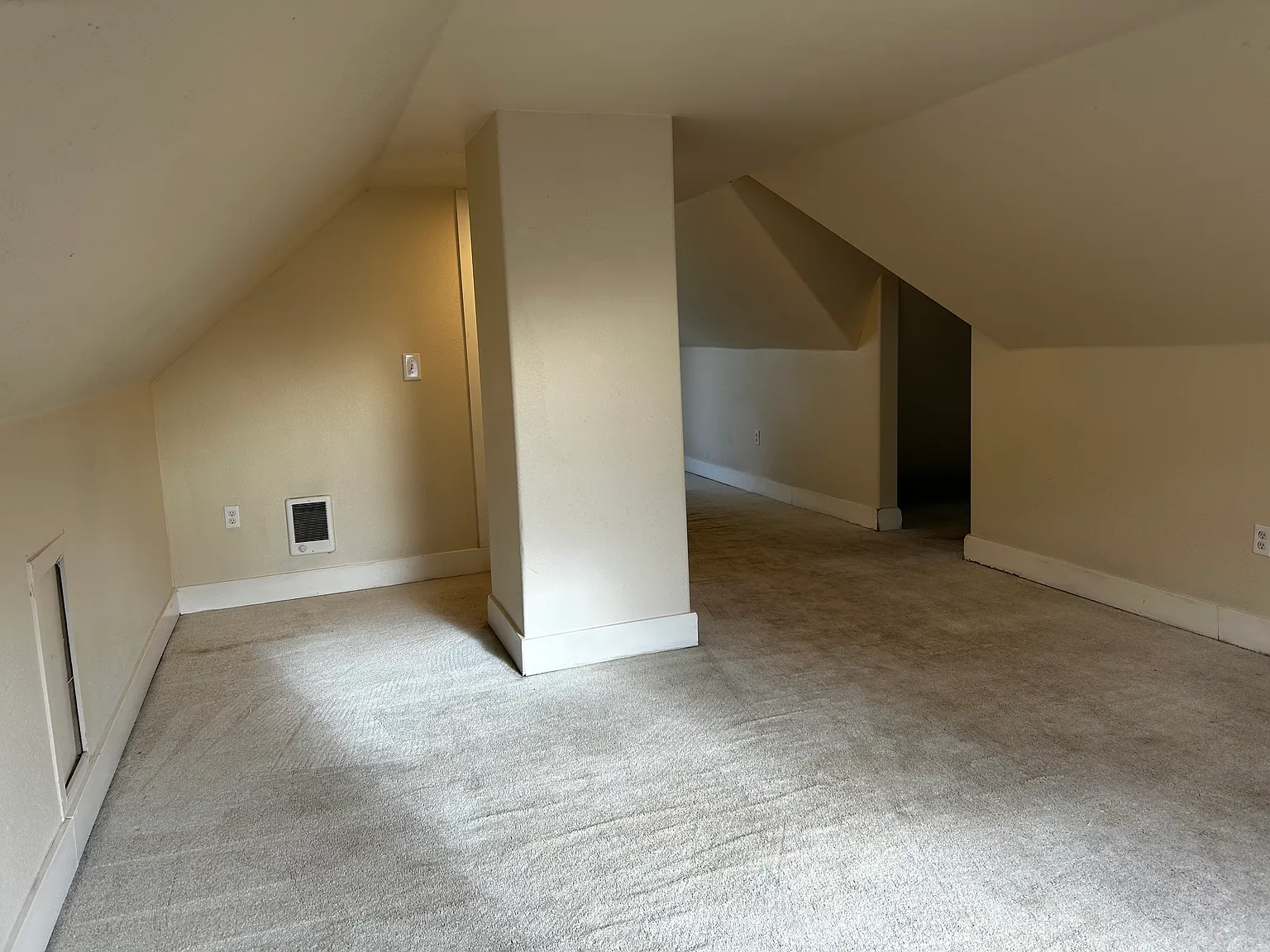 3 bed, 1803 sqft, $950 — Photo 2