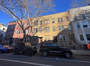 652 Leonard St, Brooklyn, NY 11222