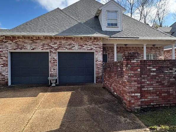 111 Fleur De Lis Dr, Vicksburg, MS 39180