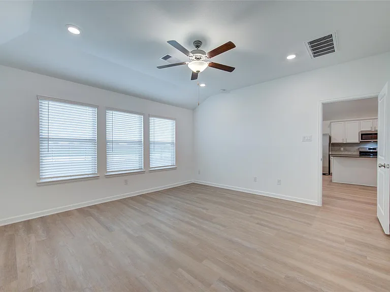 5607 Rock Head Ranch Trl — Photo 36