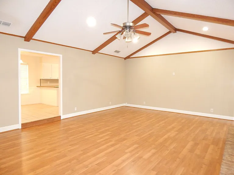 905 David Dr — Photo 6