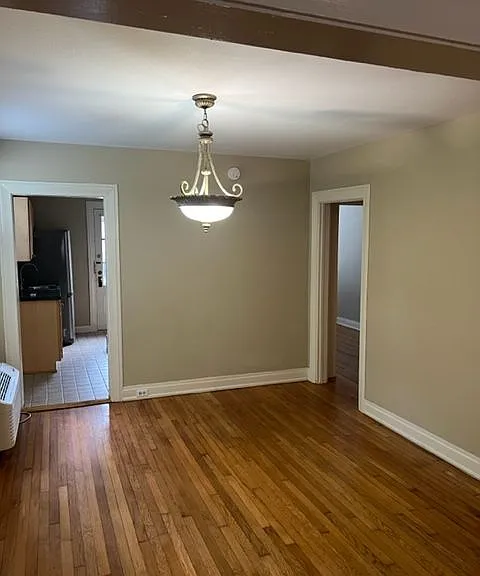 700 N Roan St #11 — Photo 5