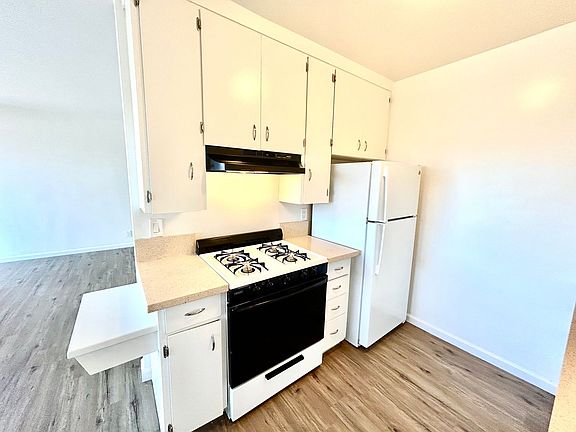 3rd image of 147-175 S Ann St #1B-1BA-500SQFT