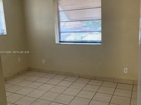 1676 SW 10th St, Miami, FL 33135