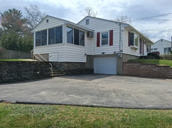 4 Ayrshire Rd, Worcester, MA 01604