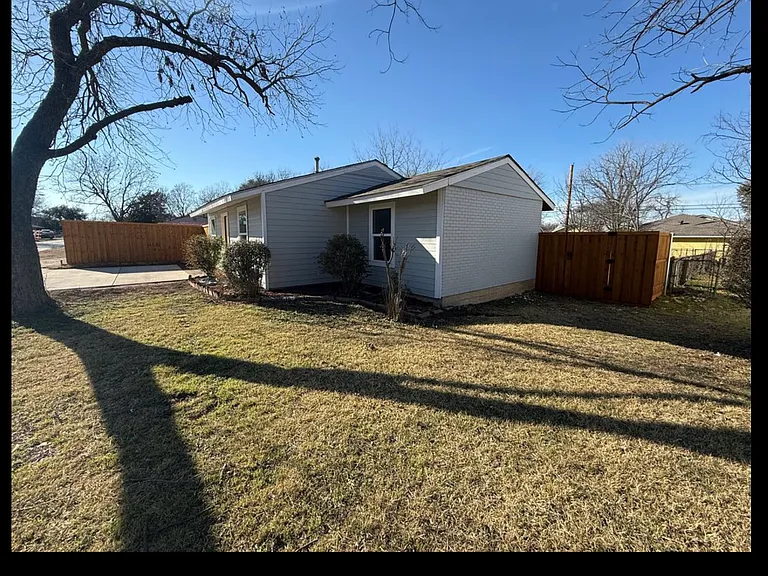 3911 Orlando Ct #1 — Photo 12