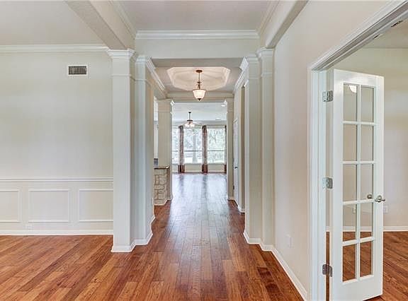 4th image of 214 Park Place Dr
