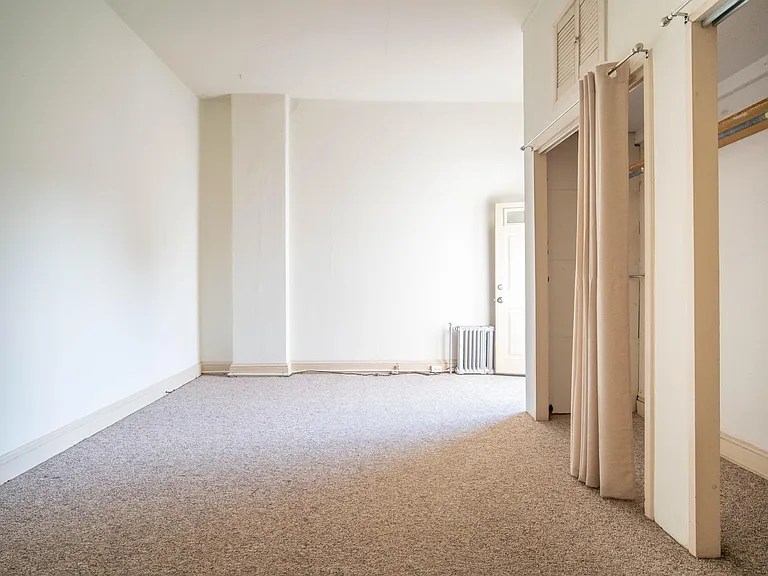 126 W Market St #4 — Photo 14