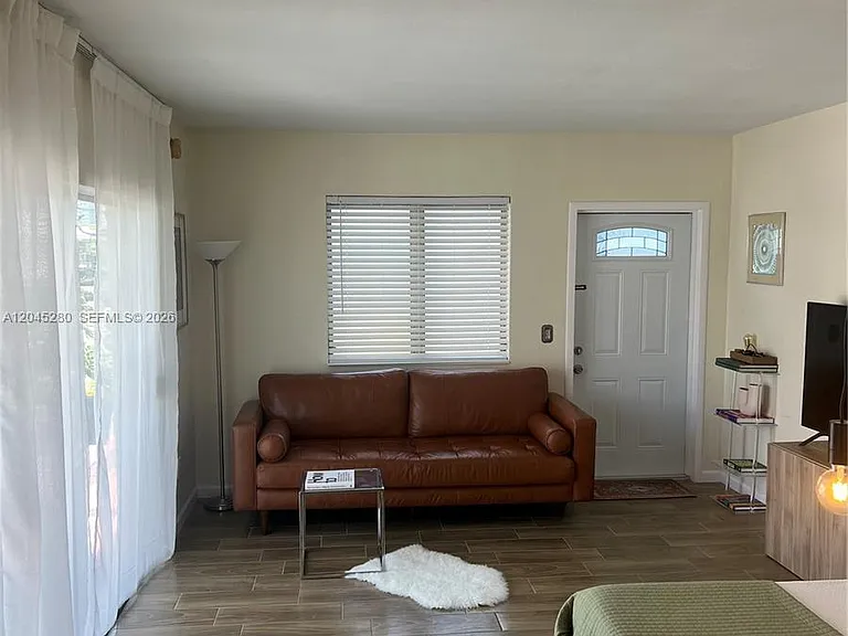 7720 Harding Ave #8 — Photo 12