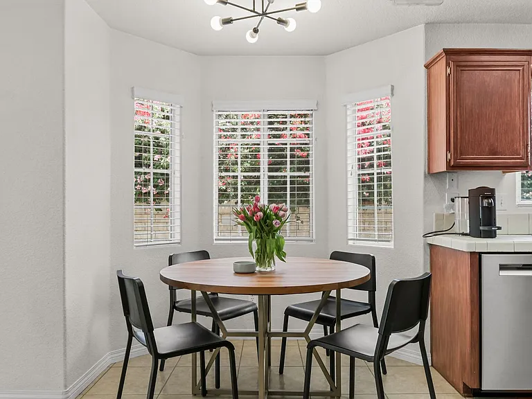 870 Bracero Pl — Photo 17