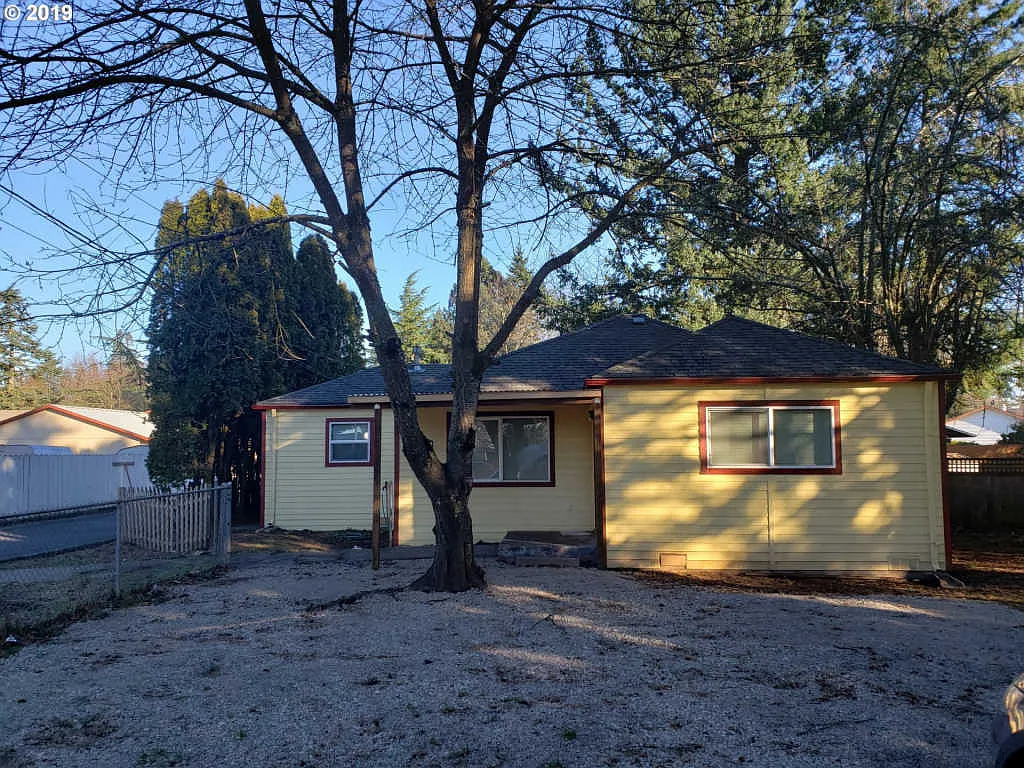 1100 SE 174th Ave photo 1