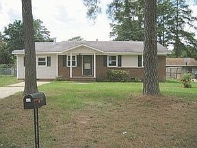 2nd image of 1838 Camelot Dr