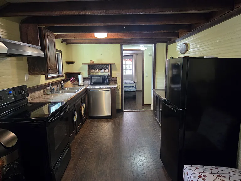 361 Warren Creek Rd — Photo 3