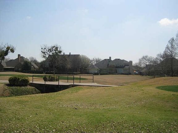 4th image of 13416 Briarbrook Dr