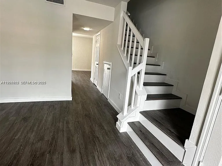 2778 NW 196th Ter — Photo 4