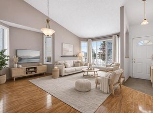 1208 S Sunvista Way SE, Calgary, AB T2X 3G1