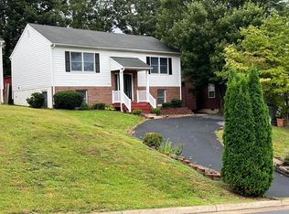 1621 5th St, Waynesboro, VA 22980