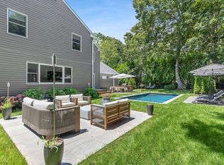 66 Knoll Rd, Southampton, NY 11968