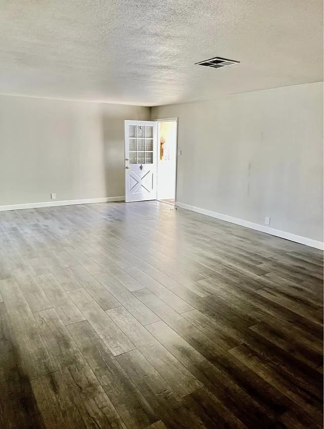 2 bed, 1225 sqft, $2,395 — Photo 3