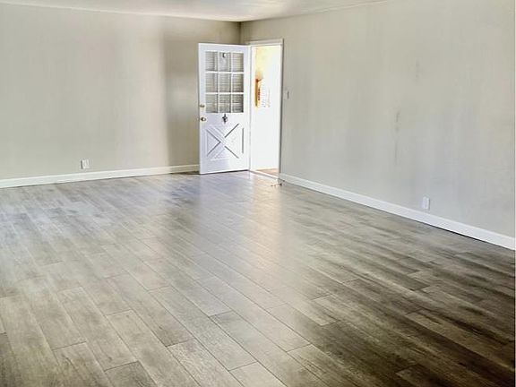 3rd image of 811 Brown St APT E