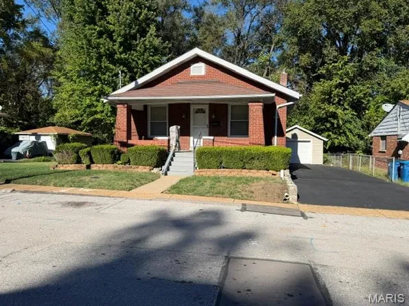 7329 Park Dr, Saint Louis, MO 63133