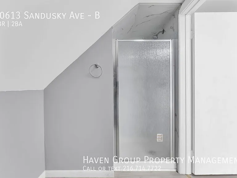 10613 Sandusky Ave #B — Photo 19