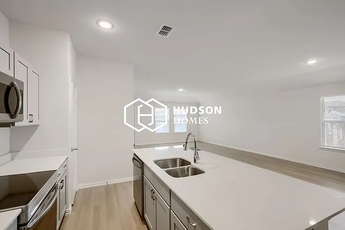 104 Kainos St — Photo 5